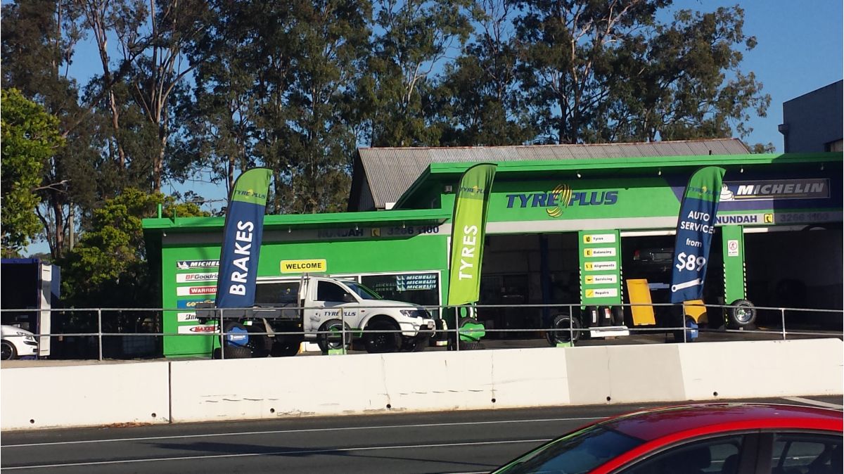 car mechanics nundah building