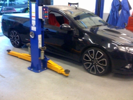 car mechanics nundah building